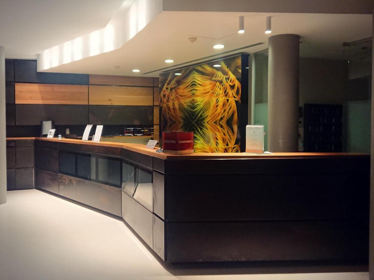 Sea Art Hotel Vado Ligure Bagian luar foto