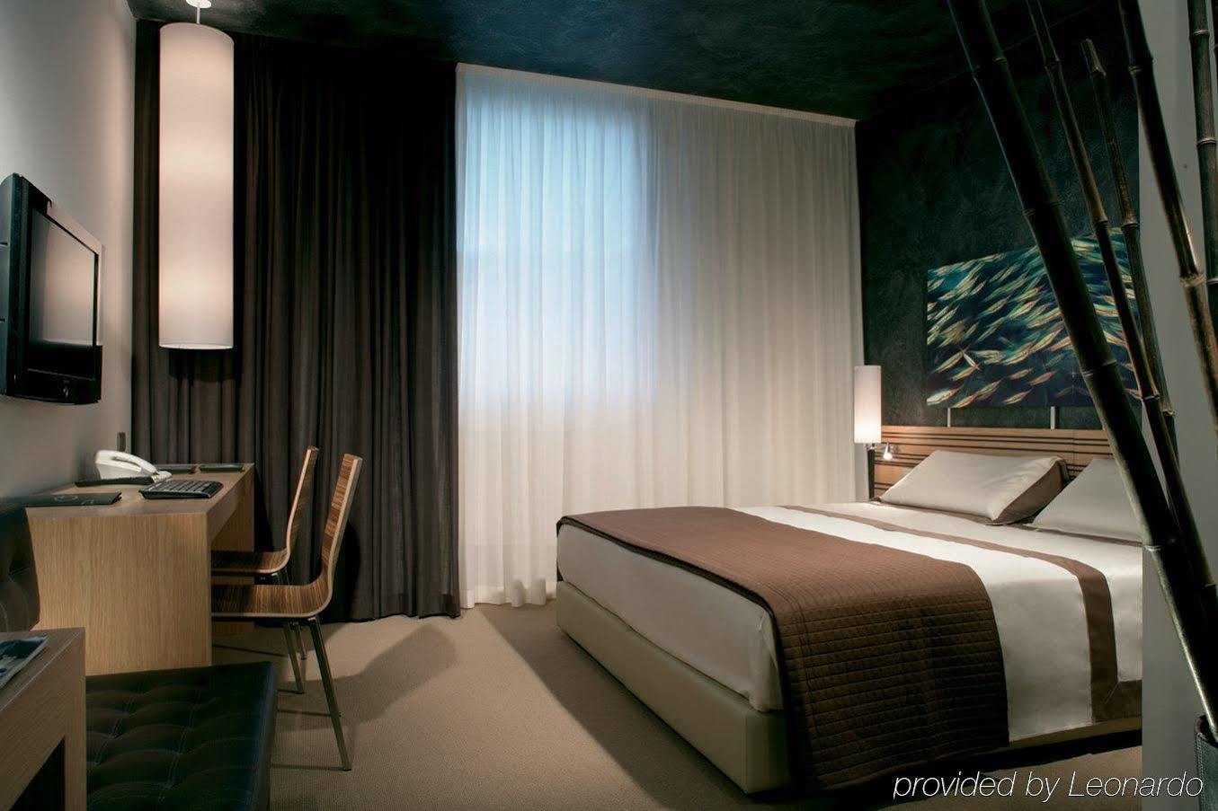 Sea Art Hotel Vado Ligure Ruang foto